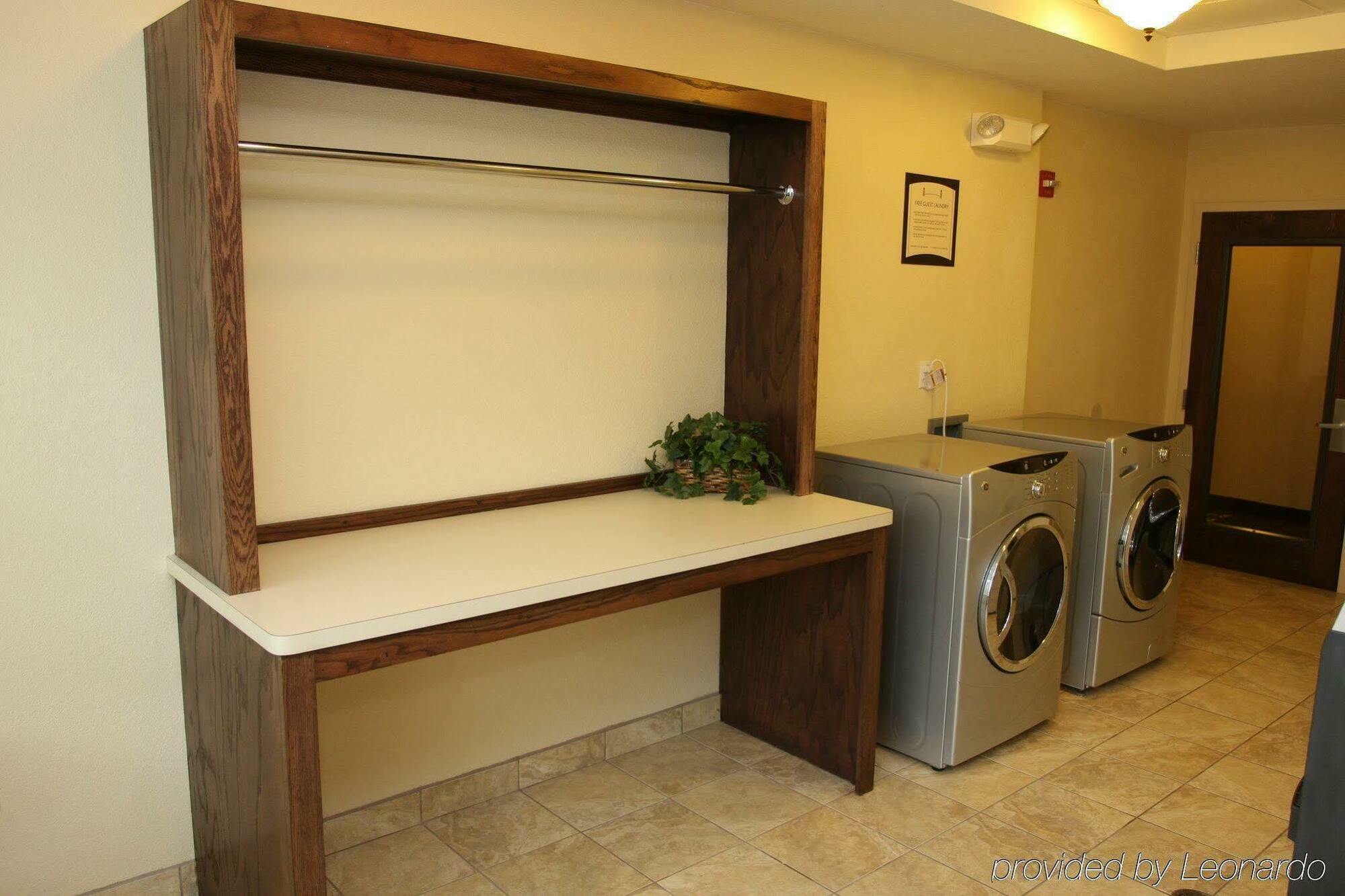 Staybridge Suites Mcallen By Ihg Ανέσεις φωτογραφία